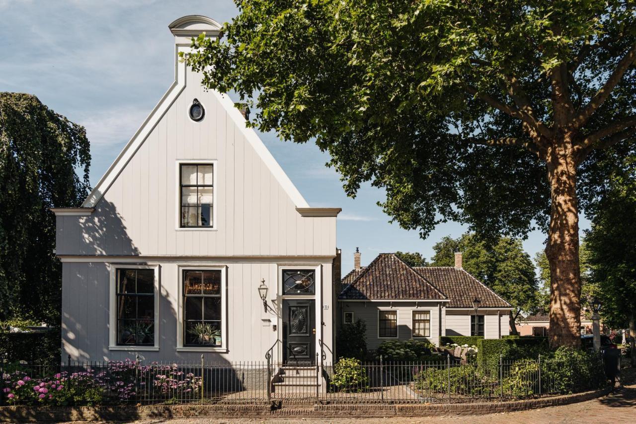 Inn On The Lake Broek in Waterland Exterior photo