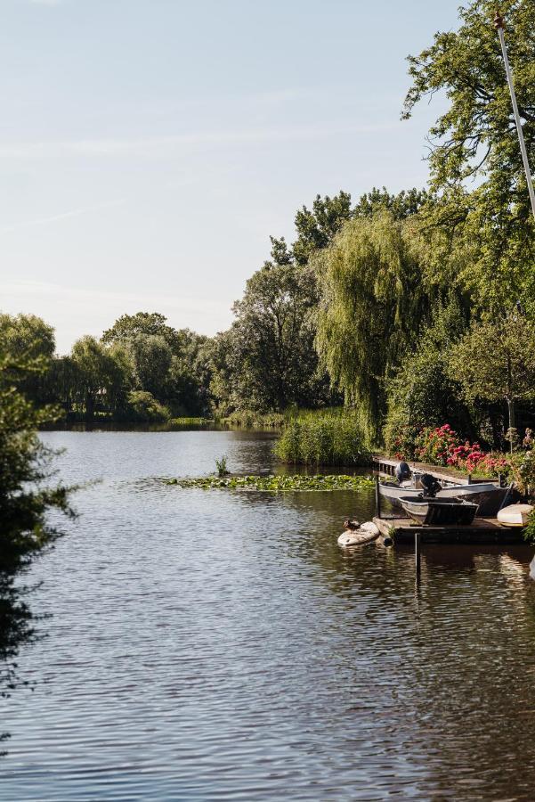 Inn On The Lake Broek in Waterland Exterior photo