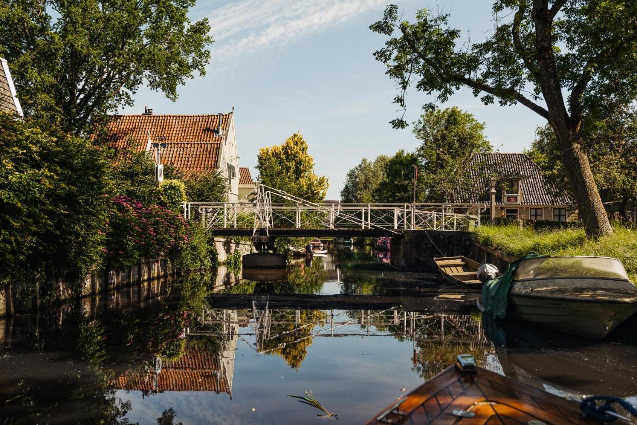 Inn On The Lake Broek in Waterland Exterior photo