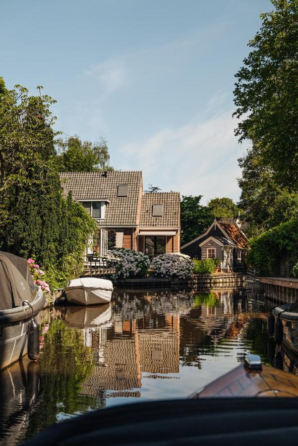 Inn On The Lake Broek in Waterland Exterior photo