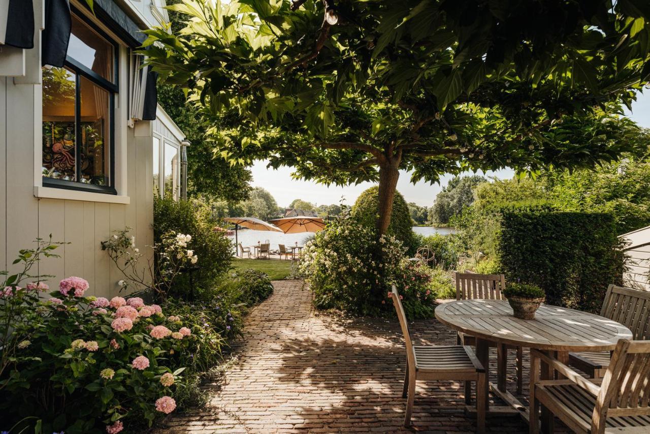 Inn On The Lake Broek in Waterland Exterior photo