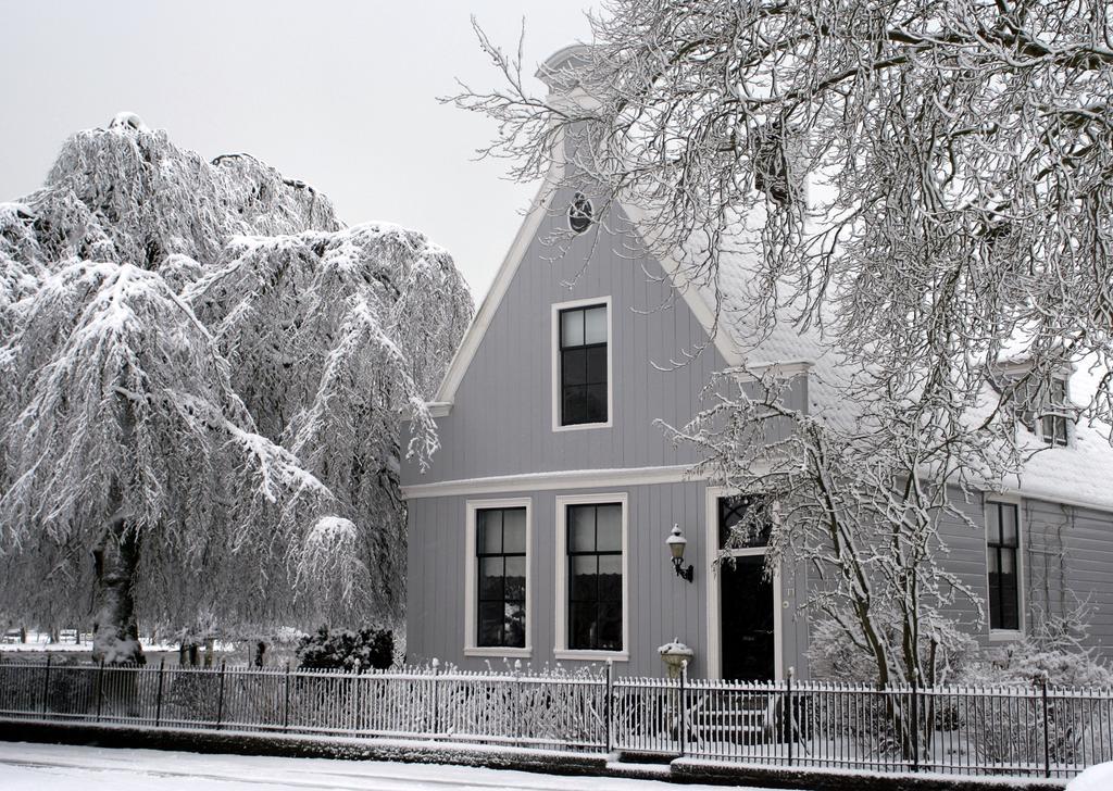 Inn On The Lake Broek in Waterland Exterior photo